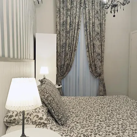 فندق مبيت وإفطار داي ديكوماني 3*