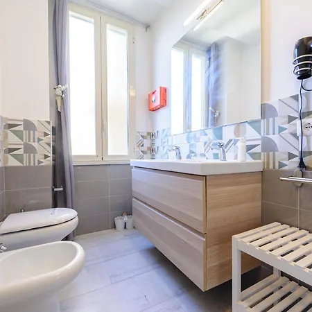 Via Aniello Falcone 72b Apartment *