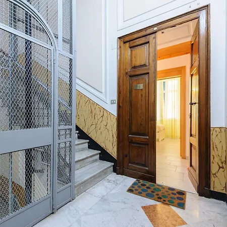 Via Aniello Falcone 72b Apartment