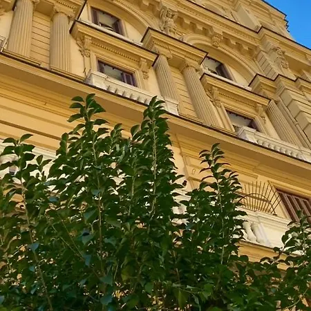 Quatrum - Naples