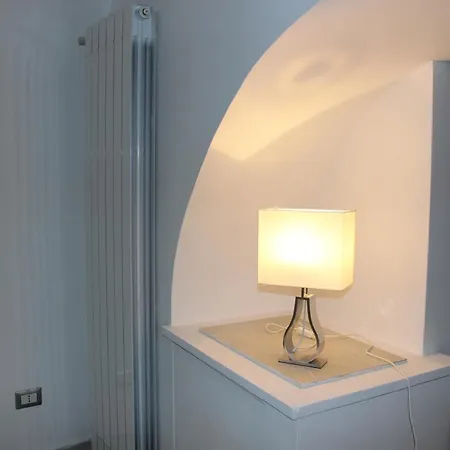 La Casa Di Ale A Chiaja דירה נאפולי