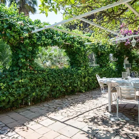 Bed & Breakfast Giardino Segreto 2*