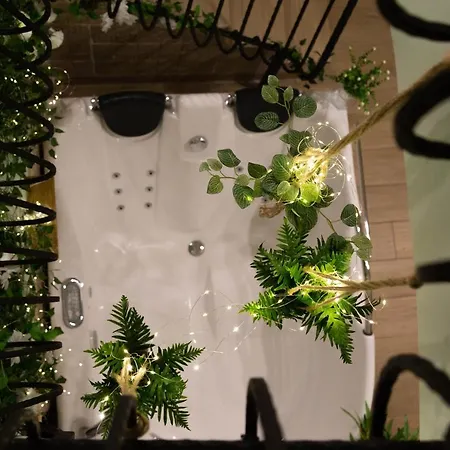 Via Tribunali-duomo Casa Con Vasca Idromassaggio *