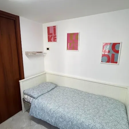 Modern In Napoli, Balcony