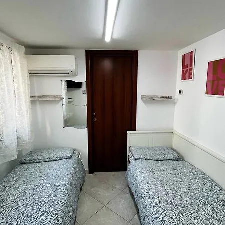 아파트 Modern In Napoli, Balcony *