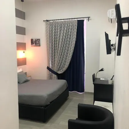 Oda ve Kahvaltı Downtown Napoli