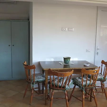 Apartment Bonbonniere In Chiaia District