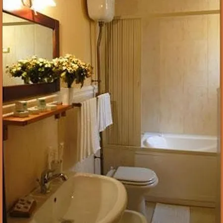 Bed & Breakfast La Storia Di Naples