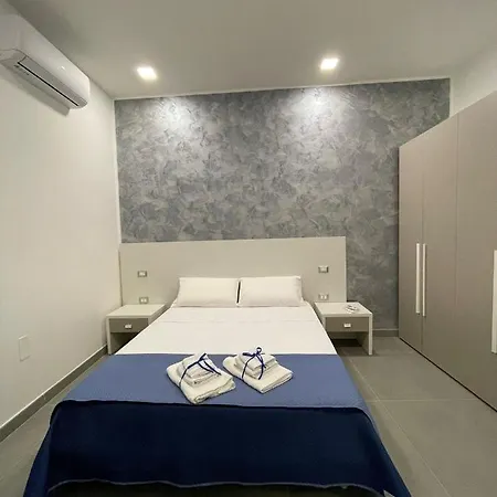 Bed & Breakfast 3 Chiaia 3*