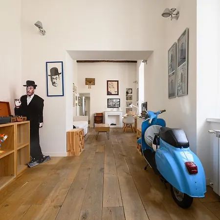 Vespa Apartment