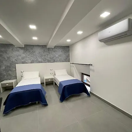 3 Chiaia Bed & Breakfast 3*