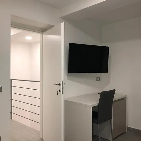 3 Chiaia לינה וארוחת בוקר 3*