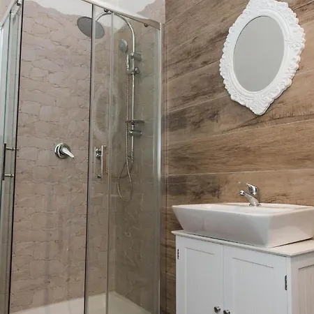 Oda ve Kahvaltı Maison La Mitra - Dimore Partenopee 2*