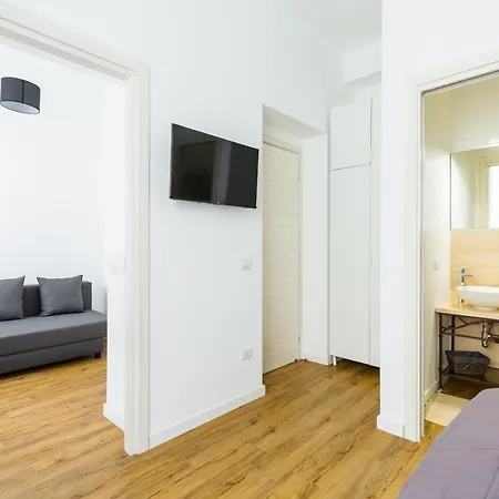 Barrio 133 - Double Bedroom In Center By Napoliapartments Naples