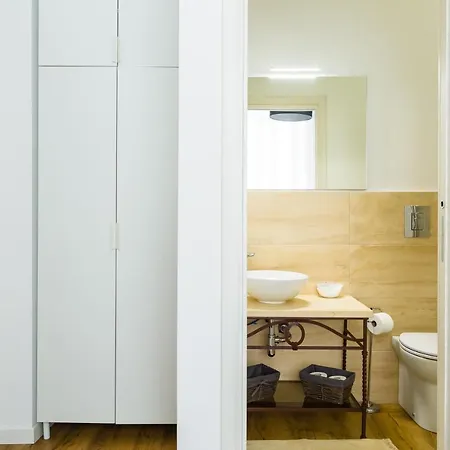 Barrio 133 - Double Bedroom In Center By Napoliapartments *
