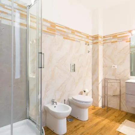 Barrio 133 - Double Bedroom In Center By Napoliapartments Apartment