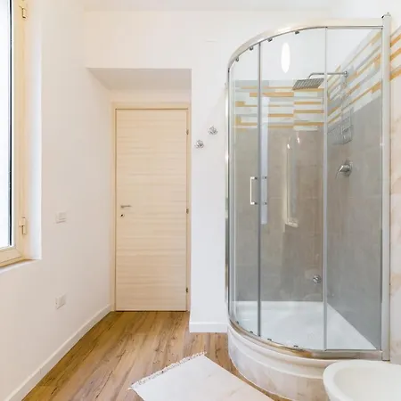 Apartment Barrio 133 - Double Bedroom In Center By Napoliapartments Naples