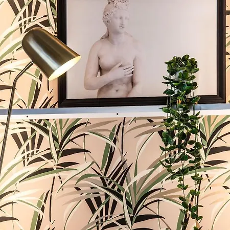 The Marble House - Luxury In - Family Apartment