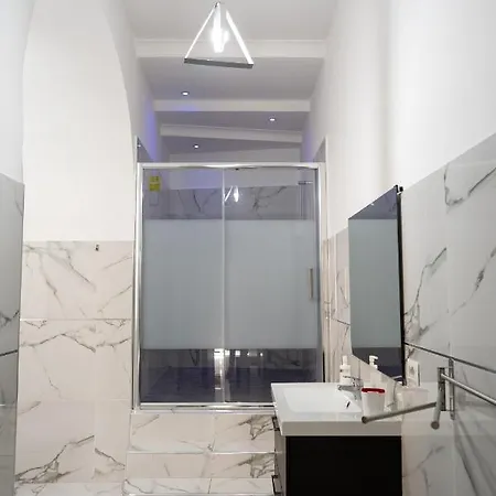 Ferdinando Sanfelice Centro Storico Bed & Breakfast 2*