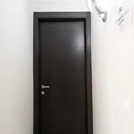 Bed & Breakfast Ferdinando Sanfelice Centro Storico 2*