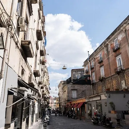 Ferdinando Sanfelice Centro Storico 2* Napoli