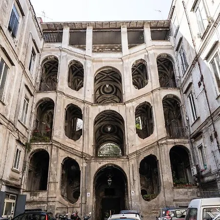 Ferdinando Sanfelice Centro Storico Bed & Breakfast