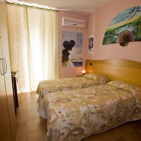 Hotel Cineholiday 3*