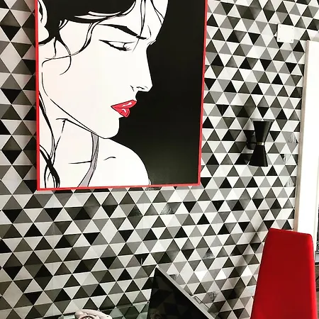 H Boutique 3*