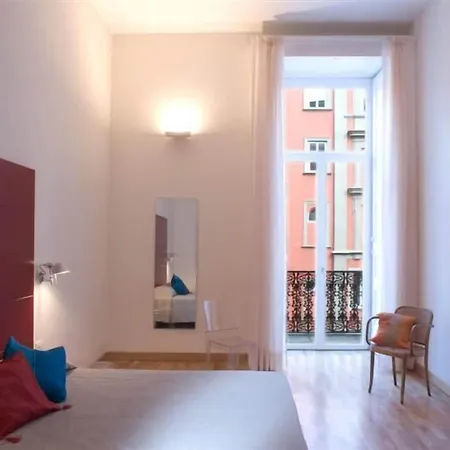 Hotel Piazza Bellini & 3*