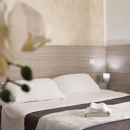 Hotel Colombo 3*
