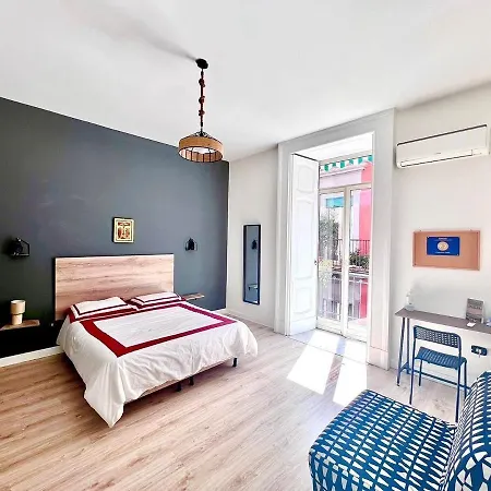 J-appartment Toledo アパート