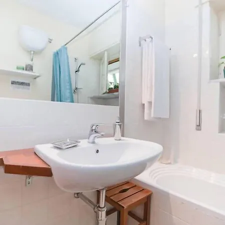 Rent Vesuvio Apartment Cercola