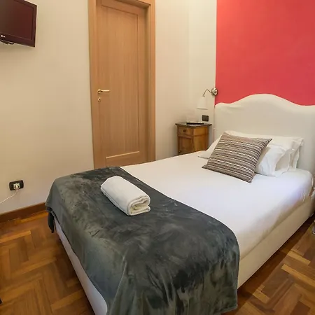 Chiaia 32 Nápoles