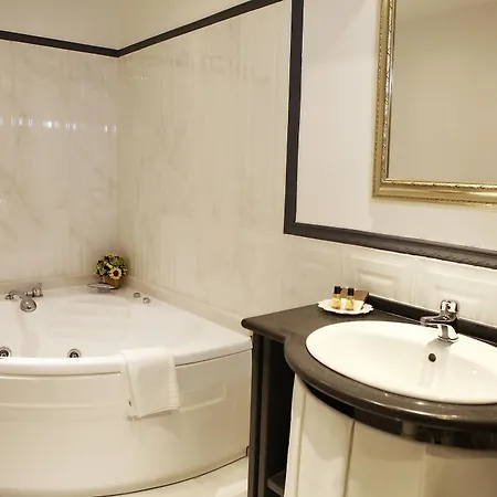 Lanfipe Palace Отель 3*