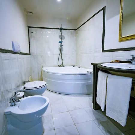 Lanfipe Palace Отель Неаполь
