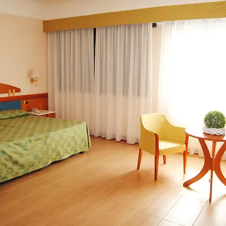 Futura Centro Congressi Hotell Neapel