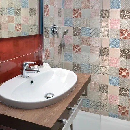 Hotel Pinto-storey 3*