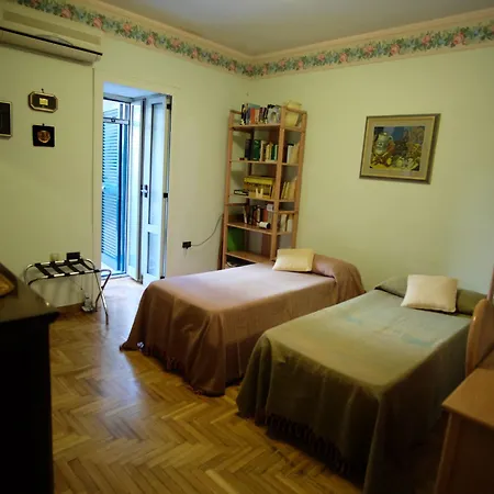 Bed and breakfast Casa 12 3*