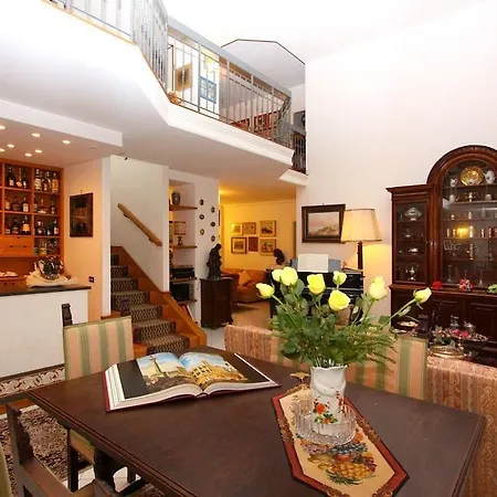 Casa 12 Bed and breakfast 3*
