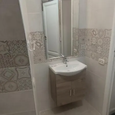 Borgo Santa Lucia * Napoli