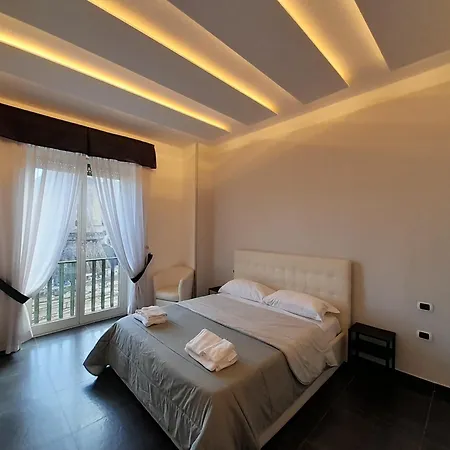 Tiffany & Babylon Luxury Apartmanhotel Nápoly