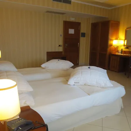 Hotel Joyfull 3*