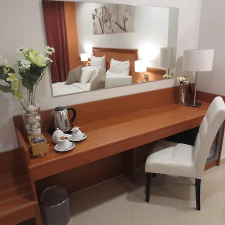Joyfull Hotel Nápoles