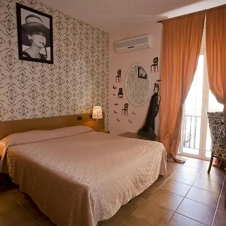 Hotel Cineholiday