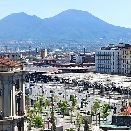 Apartment Garibaldi House Naples