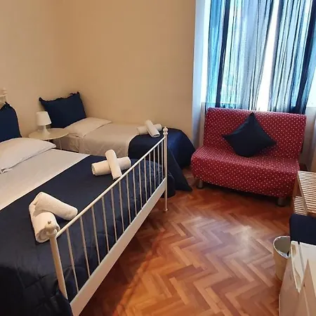 Napol-in 2* Nápoles