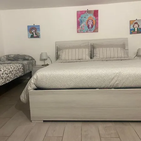 Apartment Miranda Nel Cuore Del Vomero Naples