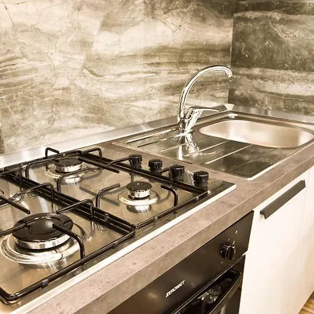 Appartamento Sotterranea Con Vasca Idromassaggio