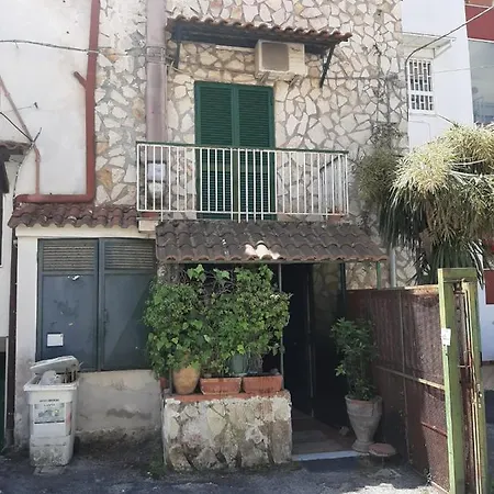 Vesuvius Guest house *