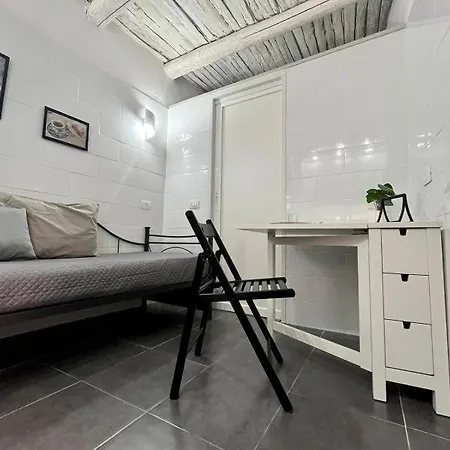 Quasi Gratis * Naples
